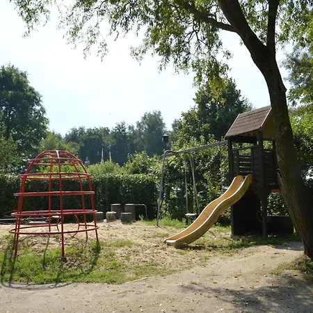 Pleasant Near The Centre Of Casa de Férias Haaren (North Brabant)