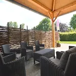 Pleasant Near The Centre Of בית נופש *